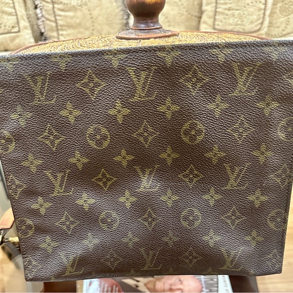 Louis Vuitton Toiletry BUNDLE - Picture 3 of 12